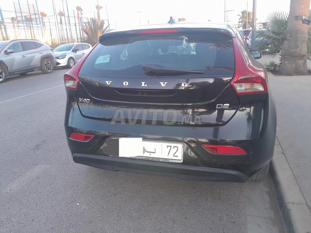 volvo v40