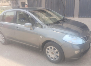 Nissan Tida comme neuf 9arta