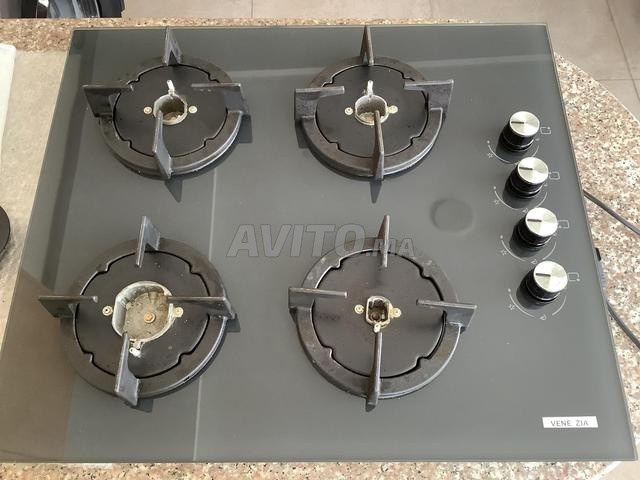 Plaque de cuisson au gaz en verre - 2