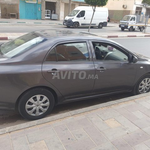 toyota corola modèle 2009 essence 