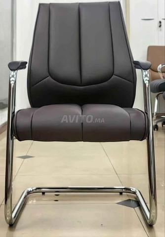 CHAISE opérateur avec roulette pratique dispo