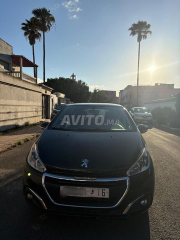 Peugeot 208 l3amra 2018