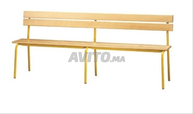 Banquette scolaire confortable avec dossier