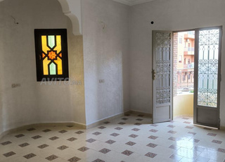 À louer Jolie Appartement vide à Charaf 