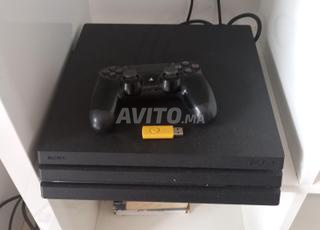 PS4 pro 1tb flashé plus Des jeux 
