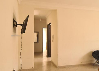 شقة للبيع بالأثاث ديالها في المحمدية ديار العالية 