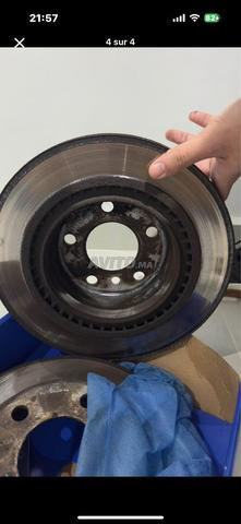 je vend 4 disques de frein originaux bmw