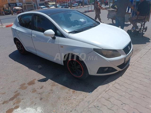 Seat Ibiza Diesel Manuelle 2012 à Ouled Teïma