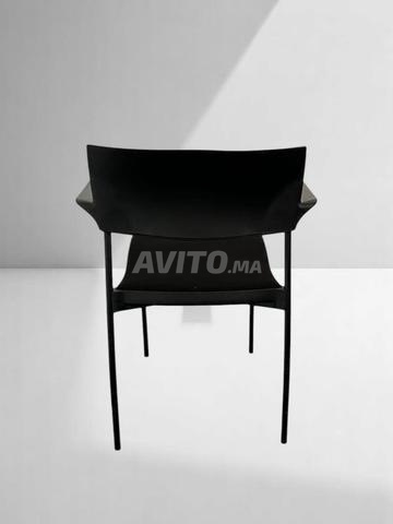 Lot 2 chaises visiteur kinnarps noir en tissus