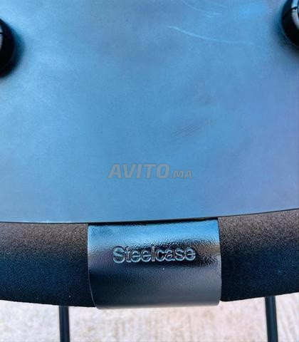 Lot 2 chaises steelcase lets'b tissu noir promo