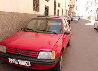 سيارة بيجو 205 في حالة ممتازة. ولم تستعمل في تكسي