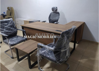 BUREAU DE DIRECTION À TOUTE LA VILLE*