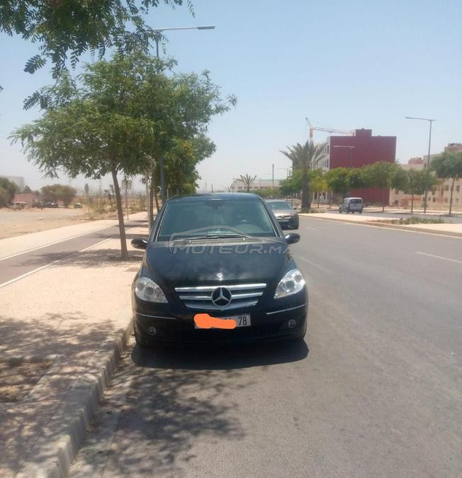 سيارة ميرسيدس 