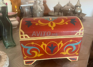 petit coffret en bois peint 