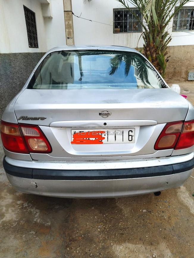 Nissan almera 