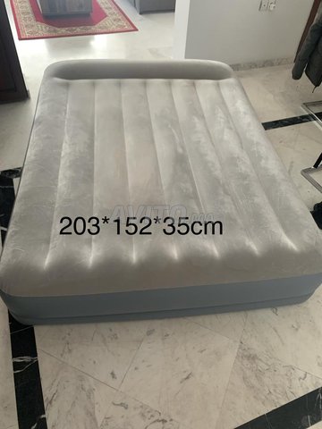 Matelas gonflable INTEX gonfleur intégré
