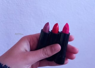 أحمر الشفاه