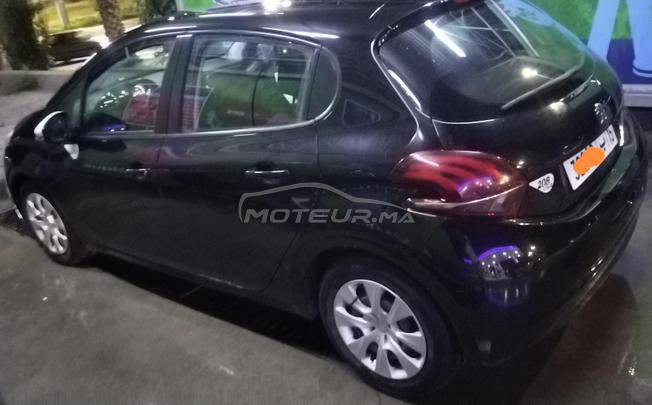 Peugeot 208 Essence Manuelle 2018 à Fès