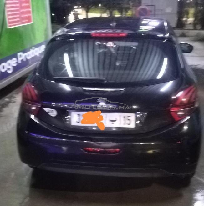 Peugeot 208 Essence Manuelle 2018 à Fès