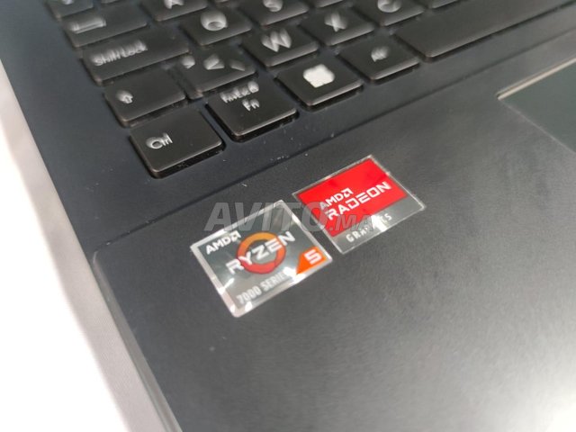 Asus Vivobook 15 Ryzen 5 Comme neuf