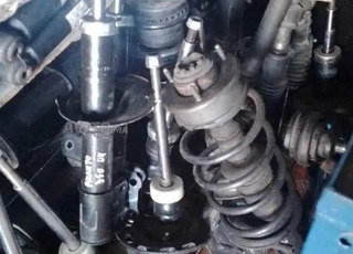 أجزاء السيارات المستعملة متنوعة