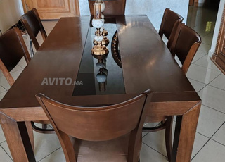 très belle table bois massif