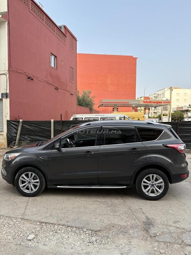 ford kuga 2018 tres bonne etat