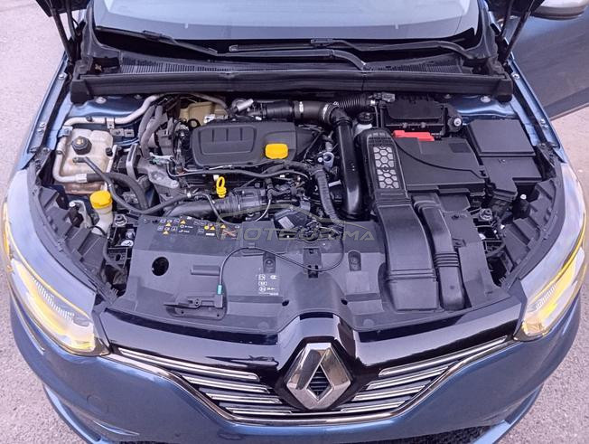 je met en vente une Mégane 4 très bonne etat