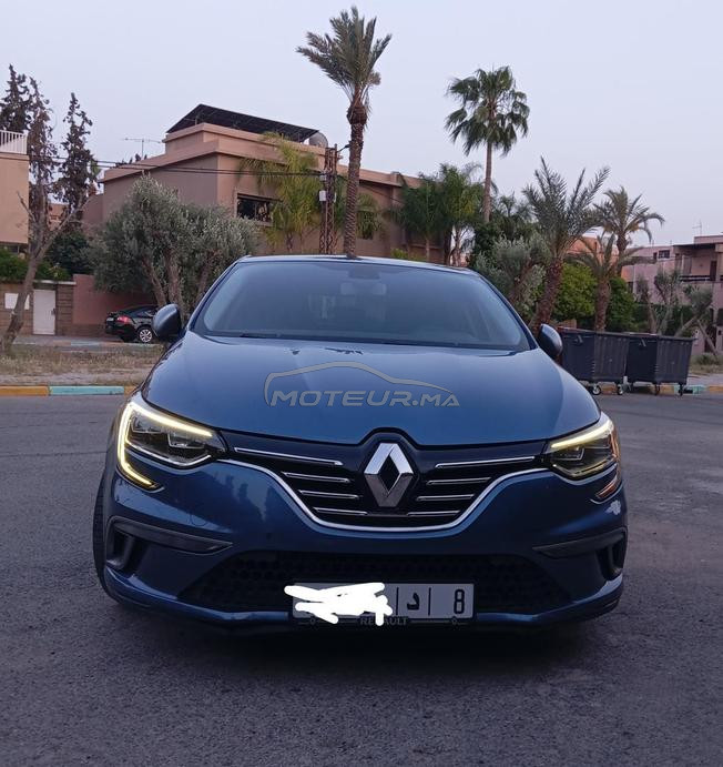 je met en vente une Mégane 4 très bonne etat