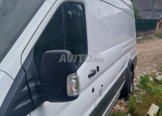 بيع شاحنة من نوع فورد في حالة حيدة