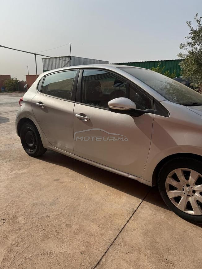 Peugeot 208 modèle 2017