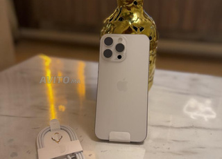 iPhone 16 pro Max sim