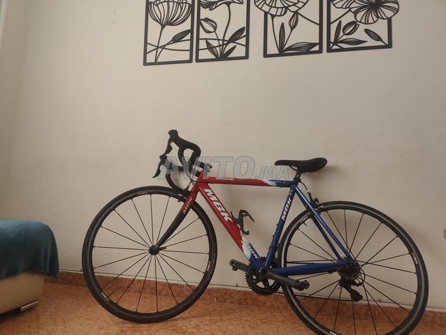 vélo demi course carbone tour de france