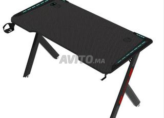 Bureau RGB Z-Form AOR Esports