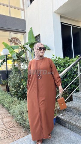 ROBE JOURY et collier gratuit
