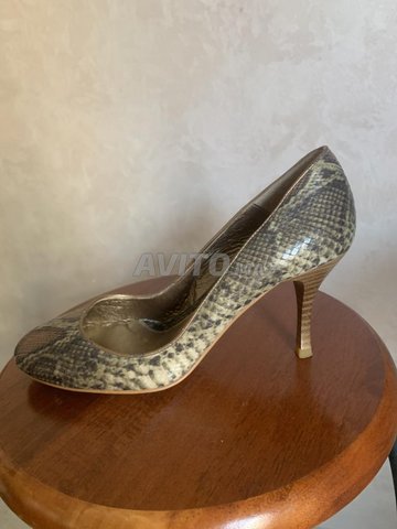 à vendre les chaussures 