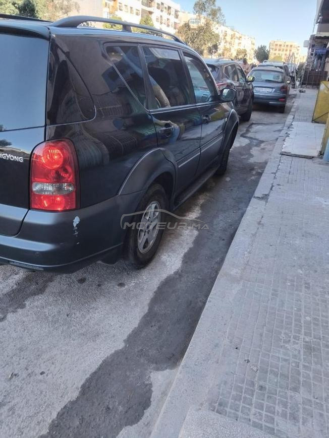 سيارة ريكستون بحالة جيدة جدا و الثمن قابل للتفاوض