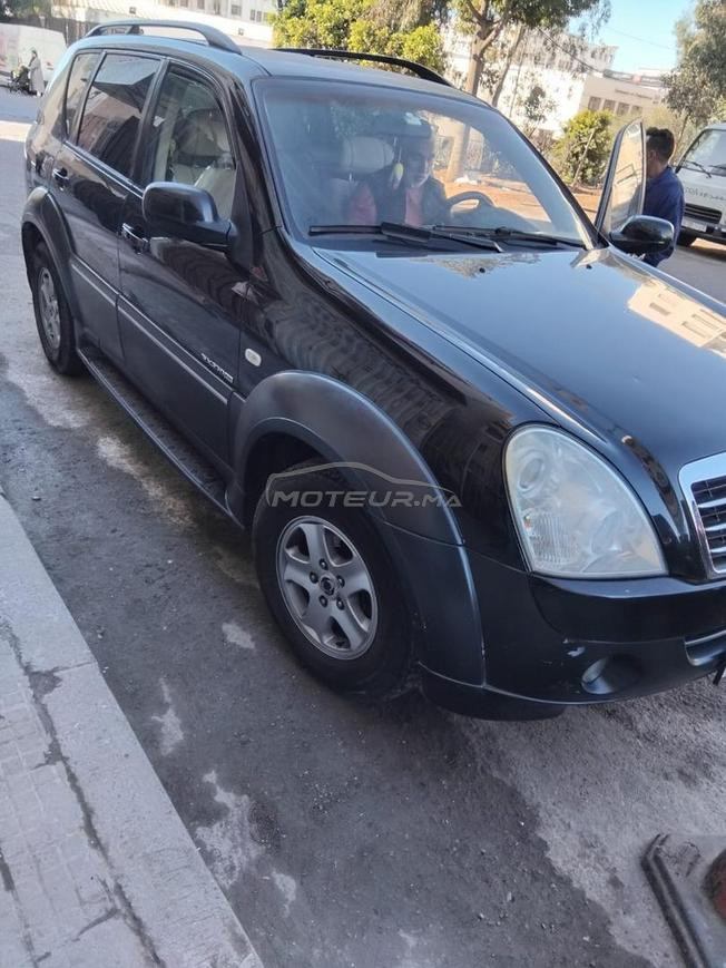 سيارة ريكستون بحالة جيدة جدا و الثمن قابل للتفاوض