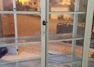 فيترينا للبيع