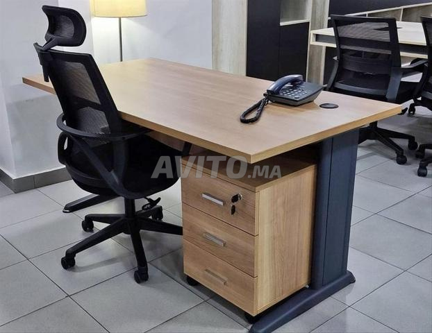Bureau semi métallique  - 2