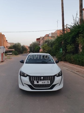 Peugeot 208 Diesel Automatique 2023 à Marrakech