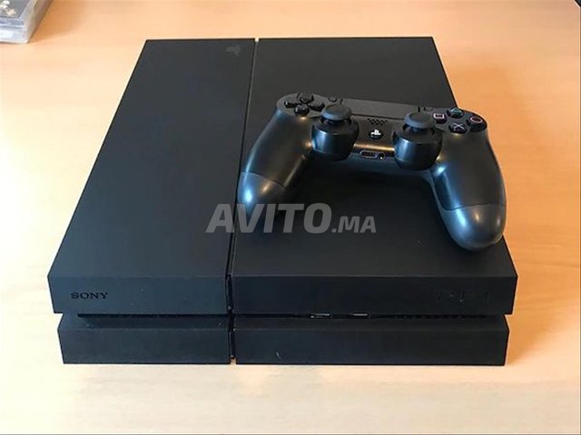 Playstation4 Fat avec 7 CD GAMING
