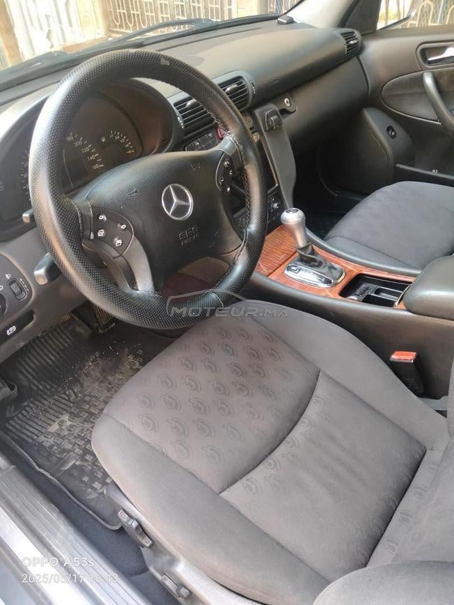 Mercedes-Benz 200 Diesel Automatique 2003 à Tanger