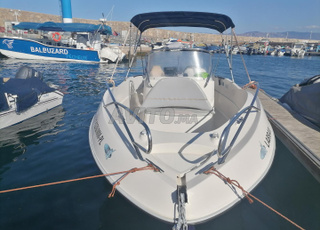 يخت للبيع  الحسيمة