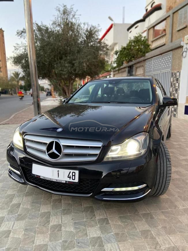 Mercedes-Benz 220 Diesel Automatique 2011 à Oujda