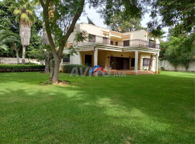 Villa à vendre à Bir Qacem Souissi Rabat