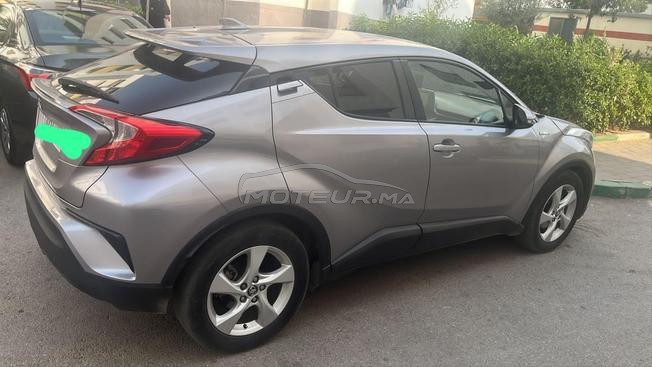 toyota C-HR automatique en très bonne état