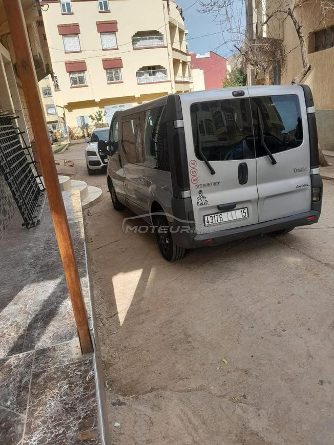 Renault Trafic Diesel Manuelle 2004 à Bouznika