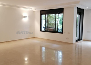 Très belle appt de 4 ch salon à Hay Riad