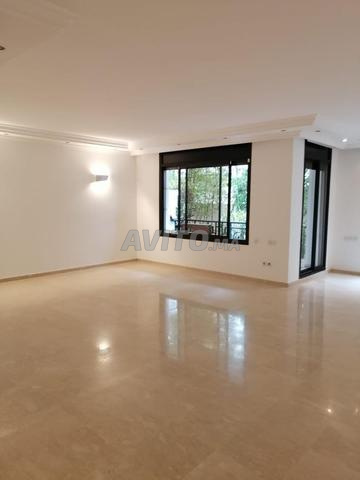 Très belle appt de 4 ch salon à Hay Riad